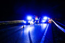 Een bestuurder is in de nacht van maandag op dinsdag met zijn of haar auto tegen een vrachtwagen gebotst op de A67 bij Lierop.