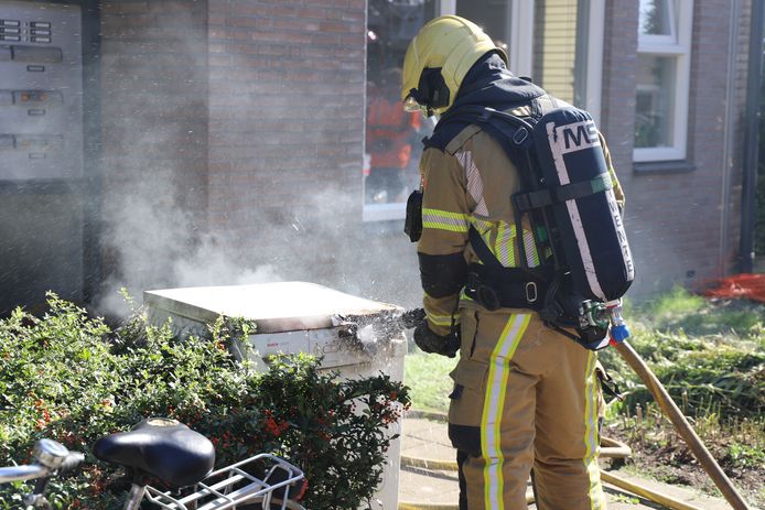 De brandweer moet in heel Nederland regelmatig uitrukken voor branden die zijn veroorzaakt door een wasdroger.