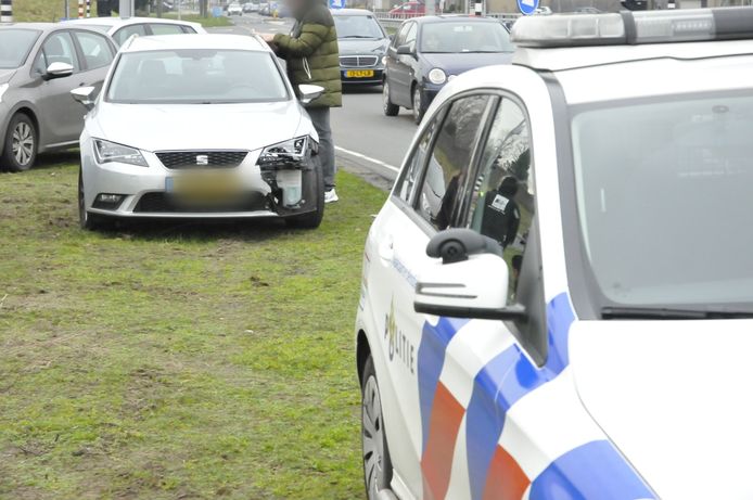 Twee voertuigen waren zondagmiddag betrokken bij een botsing in Berghem.