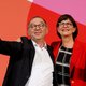Duitse sociaaldemocratische SPD keert zich met nieuwe voorzitters tegen coalitie met Angela Merkel