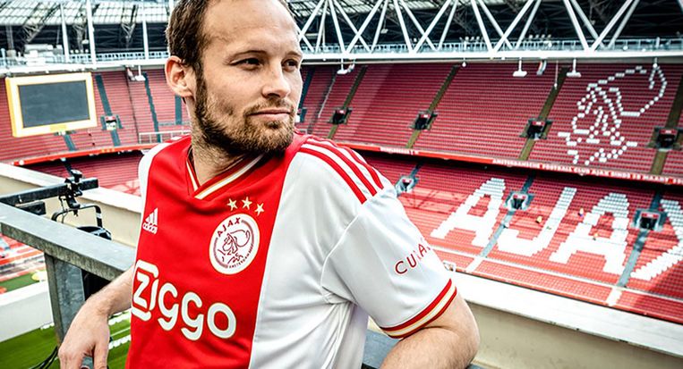 Gouden accenten het nieuwe thuisshirt van Ajax | Het Parool