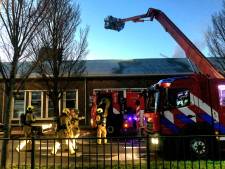 Grote brand in bedrijvenpand aan Fruitweg; niemand raakt gewond