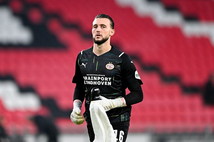 Joël Drommel leeft bij PSV minder onder het juk van de succesvolle historie dan een aantal voorgangers.