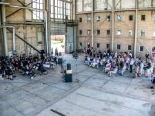 Treurmars en stemmige muziek: zuid zegt IJsselcentrale vaarwel