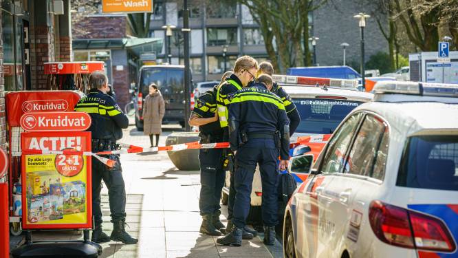 Overval op filiaal Kruidvat in Utrechtse wijk Overvecht, politie maakt jacht op dader