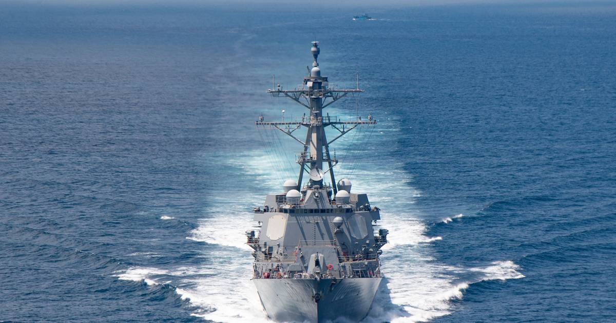 Navi da guerra americane navigano attraverso lo Stretto di Taiwan dopo che Biden ha promesso di difendere l’isola |  All’estero