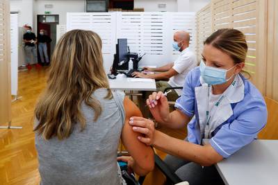Rechter verhindert vaccinatieplicht voor tienduizenden Slovenen