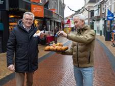Winkeliers in Steenwijk proberen met ludieke actie mensen lokaal te laten kopen: ‘Hart onder de riem nodig’