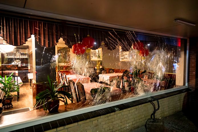 De Ruiten ingegooid bij Chinees Specialiteiten Restaurant Ni Hao in Oosterhout.