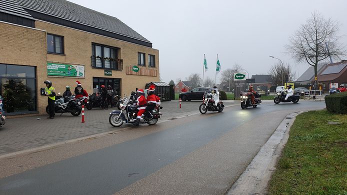 De Hoogstraatse Moto Vrienden organiseerden zondag hun kerstrun.