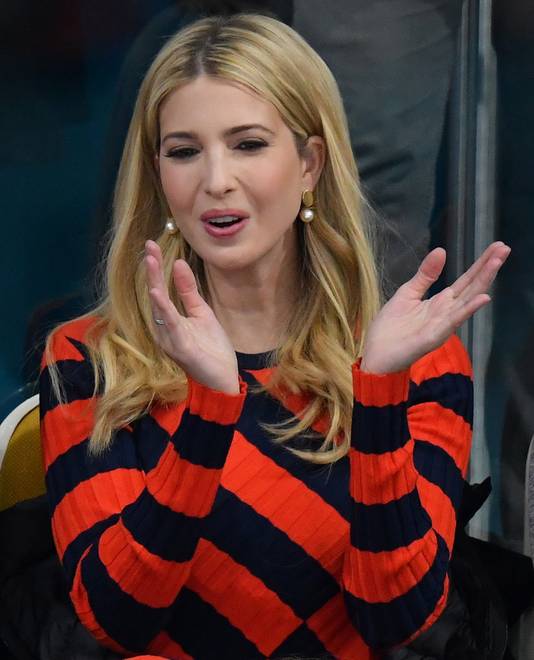 Ivanka Trump is aandachtig toeschouwer.