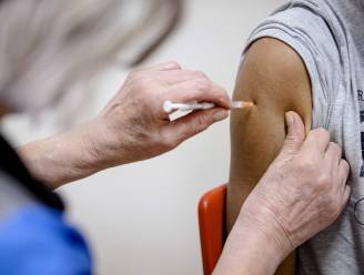 Waarom een extra vaccin na AstraZeneca en J&J? En waarom is er nu al sprake van een vierde prik? Vier vragen beantwoord