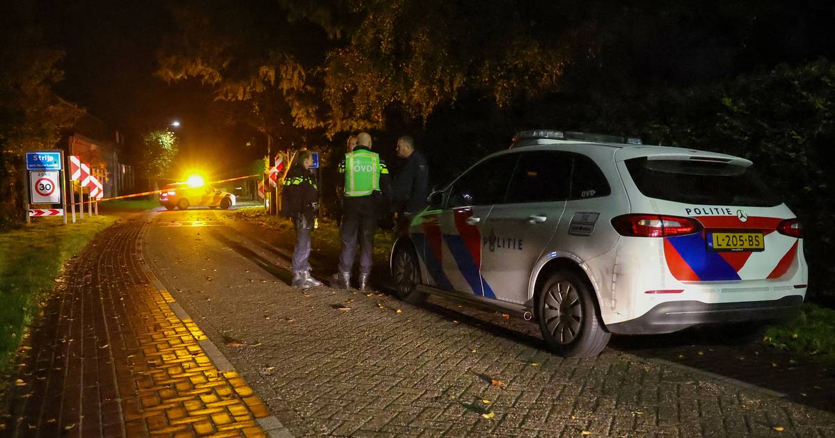 Voordeur van woning in Leende opgeblazen met vermoedelijk vuurwerk, ook de ruiten van overburen erui