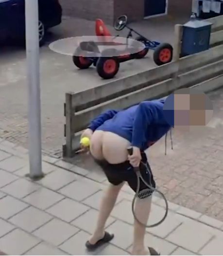 Jongen toont blote kont op straat in Staphorst, Google grijpt in