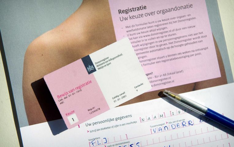Sinds de aanname van de nieuwe donorwet door de Tweede Kamer dinsdag hebben duizenden mensen zich gemeld bij het Donorregister om hun keuze kenbaar te maken.  Beeld anp