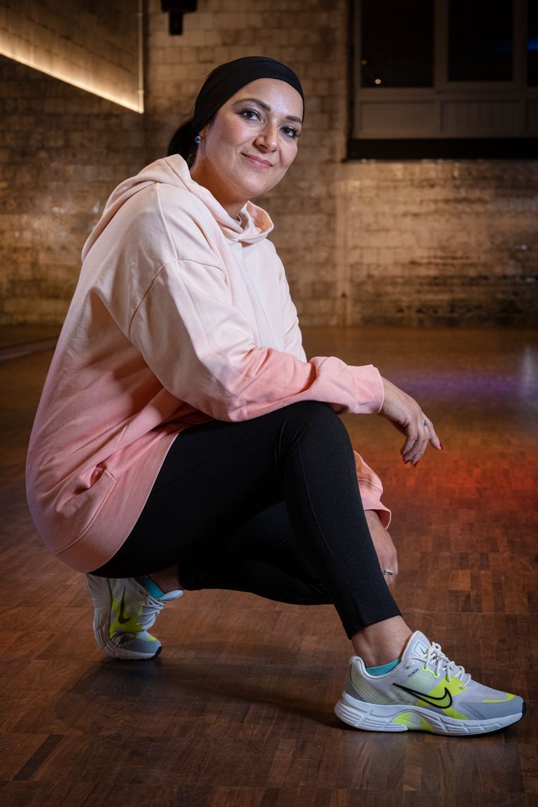Rkia Chennouf: 'Ik weet dat ik mijn gewicht onder controle moet houden, omdat ik anders meer risico loop op een herval of een nieuwe tumor.' Beeld Wim Van Cappellen