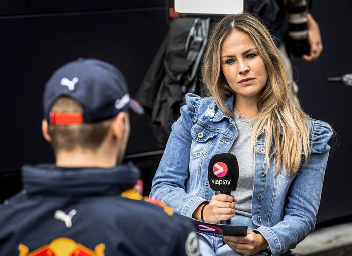BUDAPEST - Stephane Kox, presentor van Viaplay, houdt een interview met Max Verstappen (Oracle Red Bull Racing) voorafgaand aan de 3e training in aanloop naar de F1 Grand Prix van Hongarije op het Hungaroring Circuit op 30 juli 2022 in Budapest, Hongarije. ANP REMKO DE WAAL