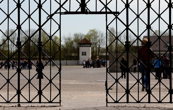 Toegang tot het concentratiekamp Dachau, nabij München.