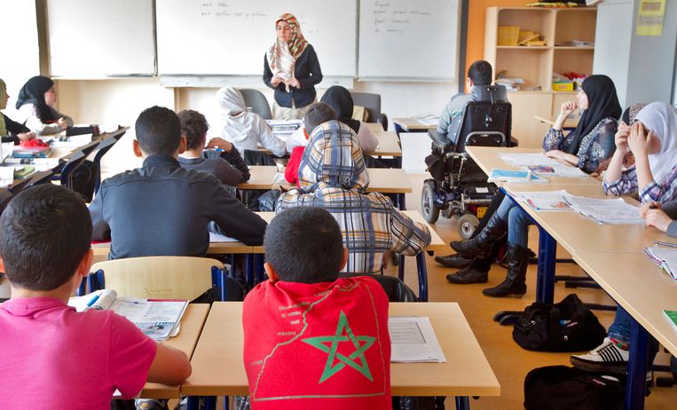 Een klas van het Islamitisch College Amsterdam, dat in 2010 de deuren moest sluiten vanwege de slechte kwaliteit van het onderwijs. Beeld ANP XTRA
