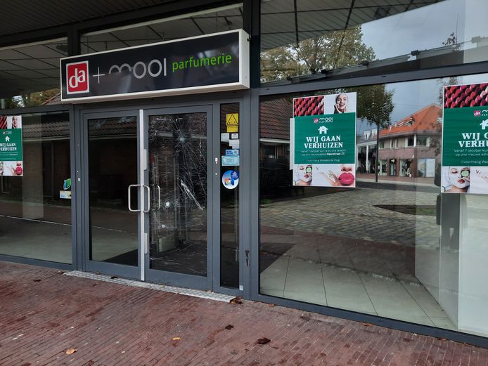 De plek waar voorheen de DA gevestigd was, staat nu leeg. In de nieuwbouw is er ook plek voor winkels.