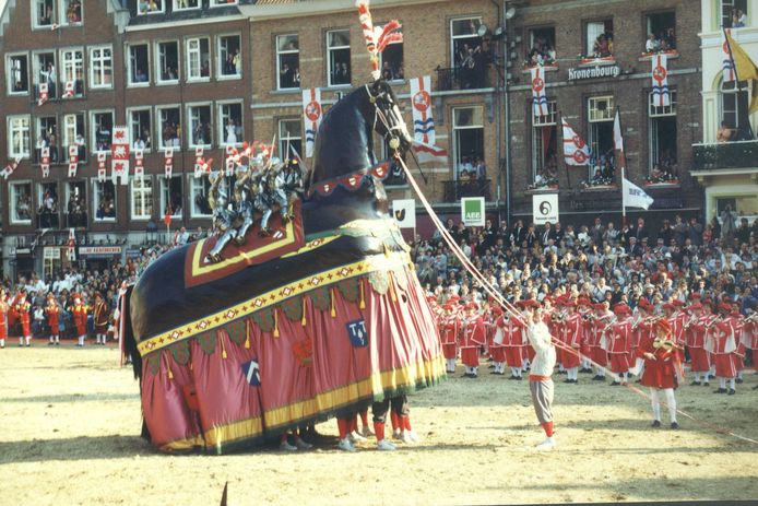 Ros Beiaard op de markt