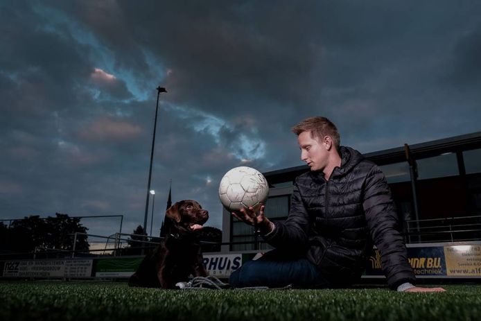 Lars Krabbenborg met hond Sjef.