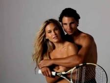 Bar Refaeli pose topless avec Rafael Nadal (vidéo)