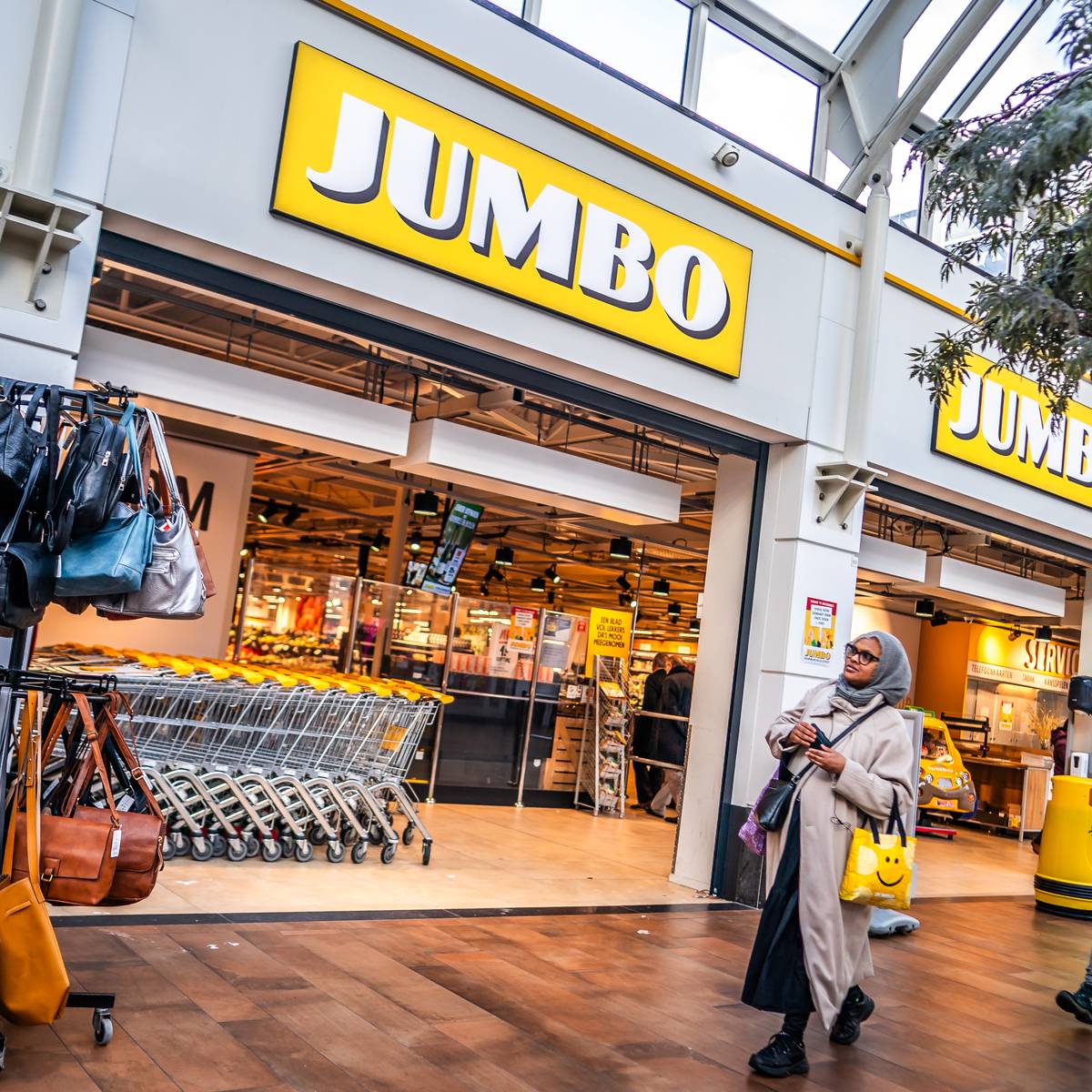 Winst Jumbo stort in geen dividend voor familie Van Eerd plannen in Belgie afgezwakt Binnenland gelderlander