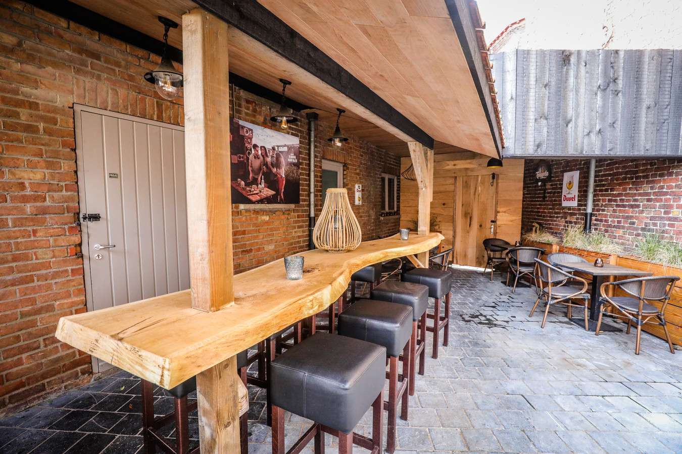 Drie vrienden openen Bistro&Bier ‘t Oud Gemeentehuis op Markt van