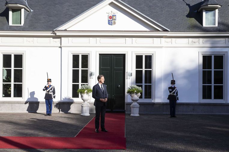 Premier Mark Rutte maandag voorafgaand aan het werkdiner met Charles Michel, voorzitter van de Europese Raad. Beeld ANP