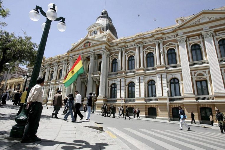 Bolivia is niet gesteld op buitenlanders die haar democratie ondermijnen. Foto EPA/Martin Alipaz Beeld 