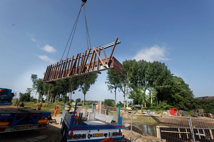 De nieuwe brug in Nijmegen-Noord.