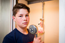 Max in de douche waar het maandag misging.
