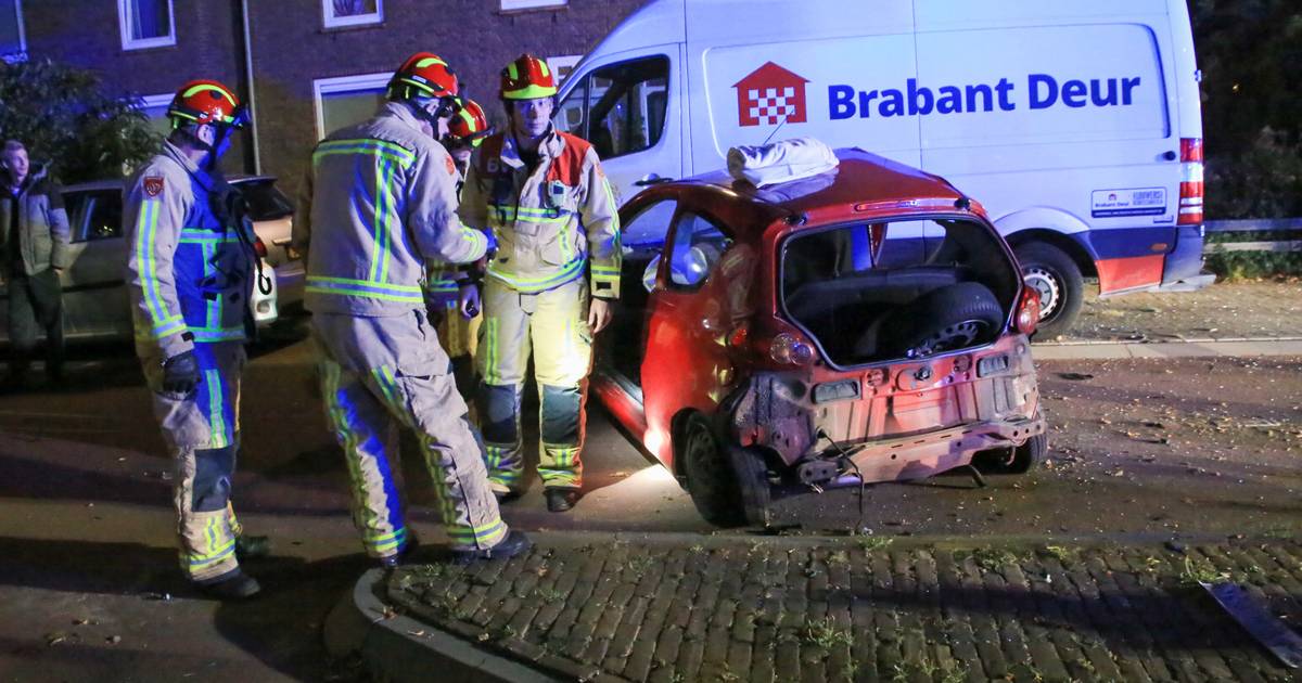 Aanrijding Met Meerdere Auto S In Helmond Inzittende Gewond Helmond Ad Nl