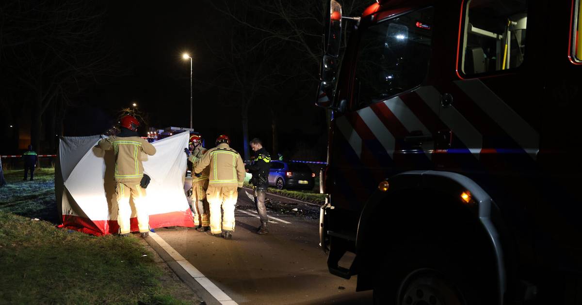 Automobiliste overleden bij frontale botsing met andere auto in Oirschot.