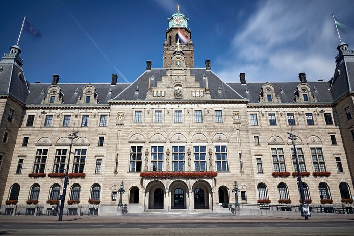 Het Rotterdamse stadhuis aan de Coolsingel.