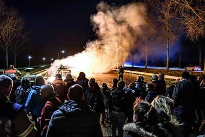 Standdaarbuiten ontsteekt het vuur