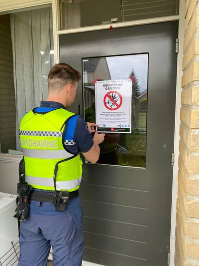 Burgemeester Scholtze sluit woning in Lage Zwaluwe na vondst drugs en pillen