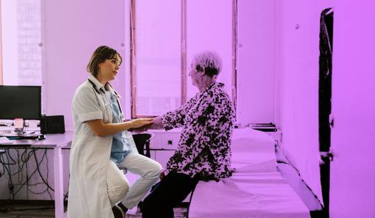 Vrouwen verdienen minder dan mannen en de ongelijkheid in het UZ neemt toe: dit wist u nog niet over dokterslonen