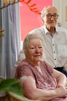 Diamanten paar Jos (83) en Corrie Kamsteeg (83) uit Zaltbommel: ‘Twee geloven op een kussen werd hetzelfde geloof’