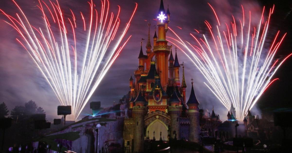 Saoedische prins geeft 15 miljoen euro uit voor drie dagen Disneyland Parijs Reizen hln.be