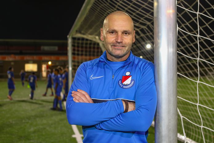 Mark Klippel, trainer van Roosendaal.