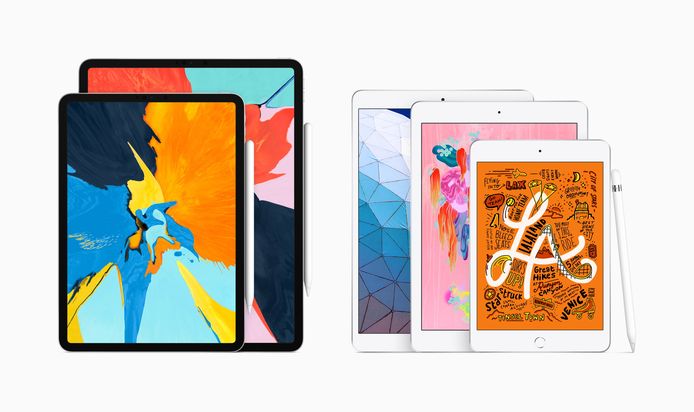 Volledige iPad-lijn van links naar rechts: iPad Pro (beide formaten), iPad Air, iPad en iPad mini.