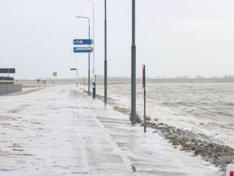 Storm met windkracht 12 op Terschelling: ‘Serieuze wind’