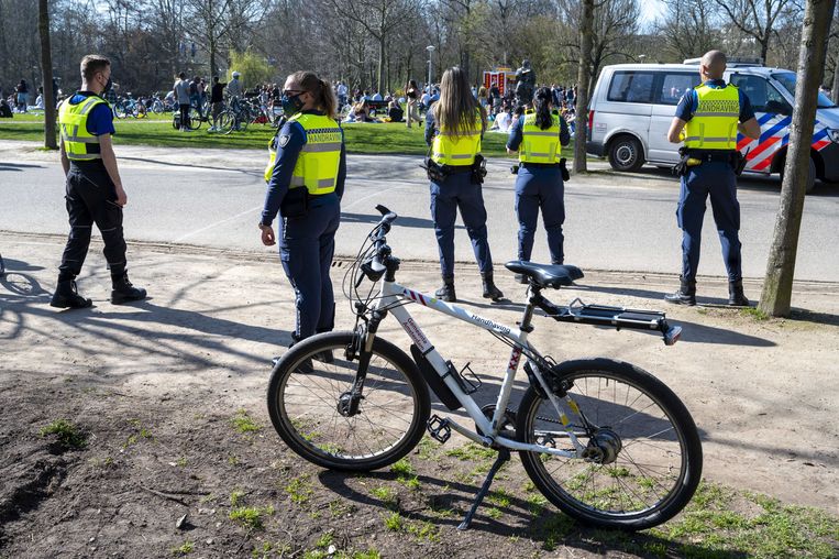 Parken In Amsterdam En Tilburg Gesloten Alcoholverbod In Park Arnhem Trouw