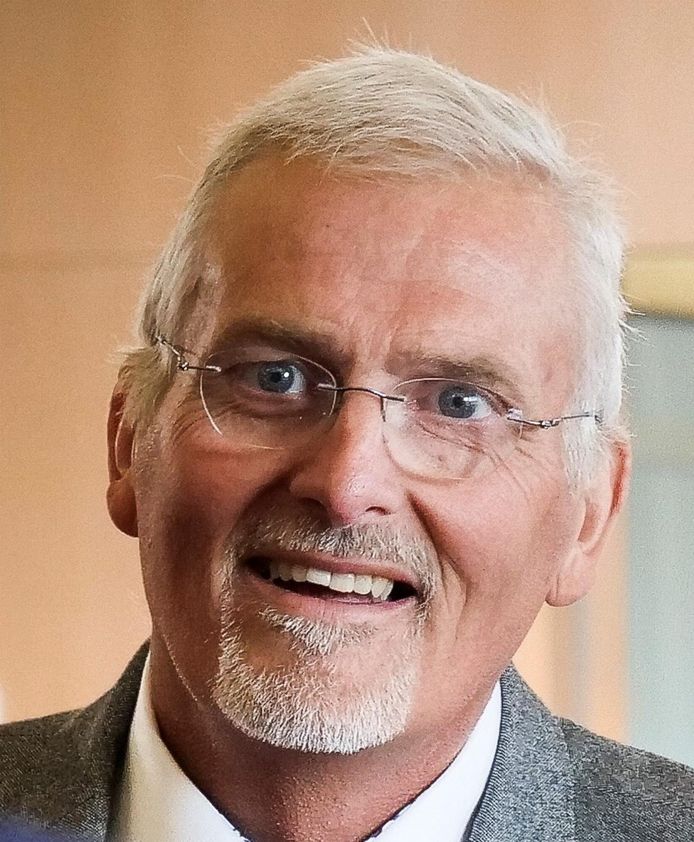 Directeur pakjesdienst Joost Rigole overleden Kortrijk hln.be