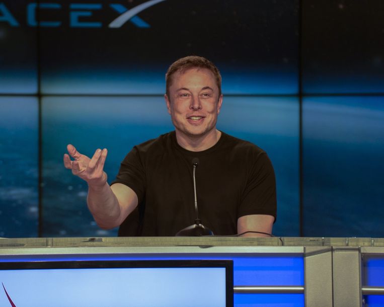 CEO van Tesla Elon Musk investeerde meer dan een half miljard in de lancering van de Falcon Heavy.