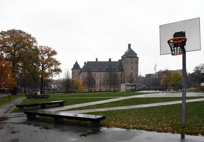Het Warandeplein in Turnhout