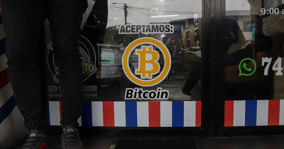 klein oosten Geweldig El Salvador accepteert als eerste land ter wereld bitcoin als wettig  betaalmiddel | Geld | AD.nl