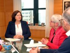 Minister omarmt noodkreet Liesbeth uit Marknesse: ‘Geef kwetsbare oudere warme zorg en aandacht’ 
